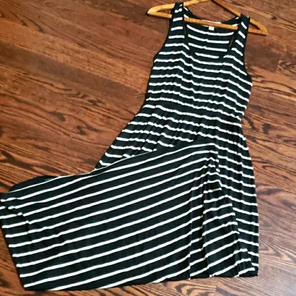Forever 21 Dresses & Skirts - EUC Forever21 striped maxi dress